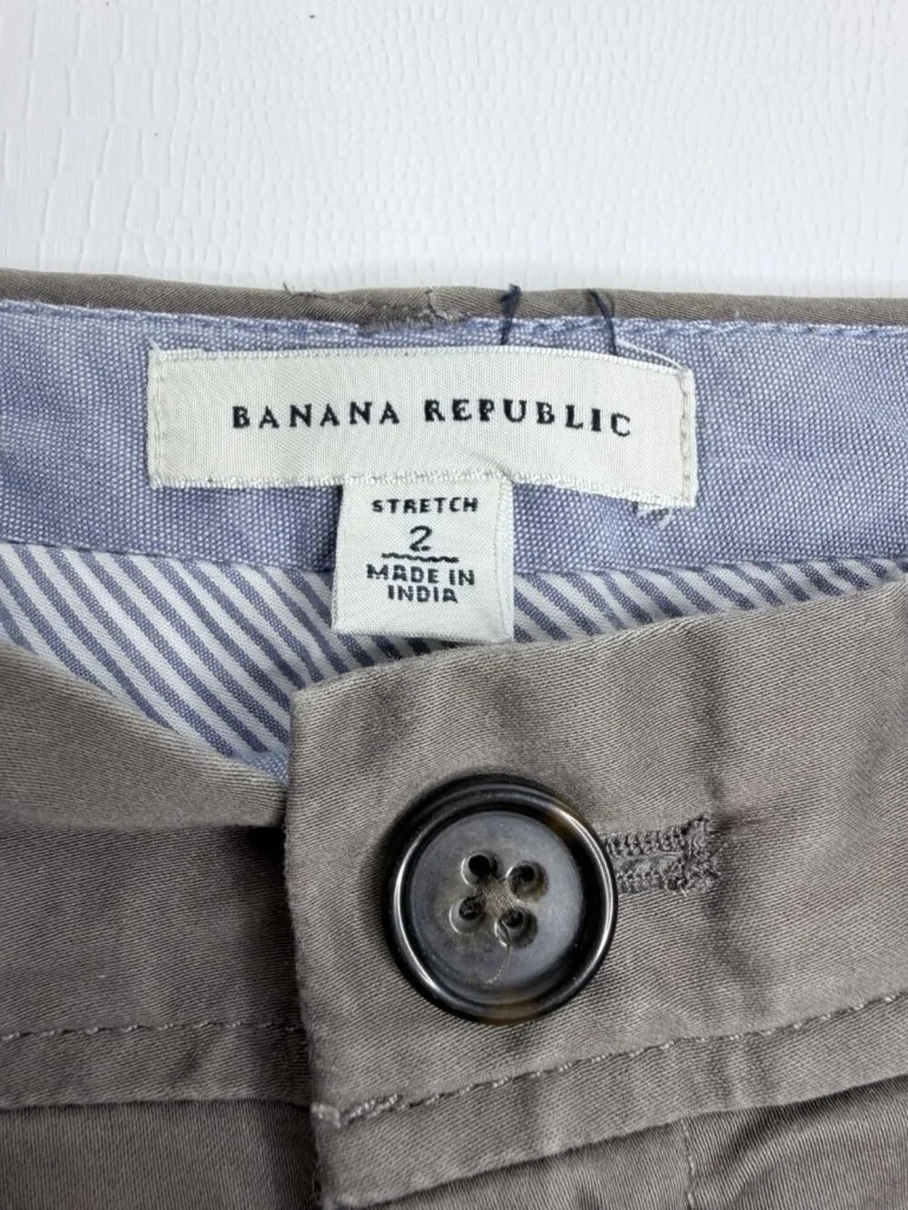 Women’s Banana Republic Cotton Khaki Shorts Size 2